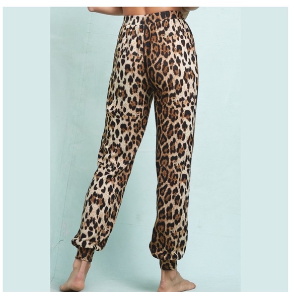 💝Boutique~🐆Leopard Animal Print Joggers - Picture 5 of 6
